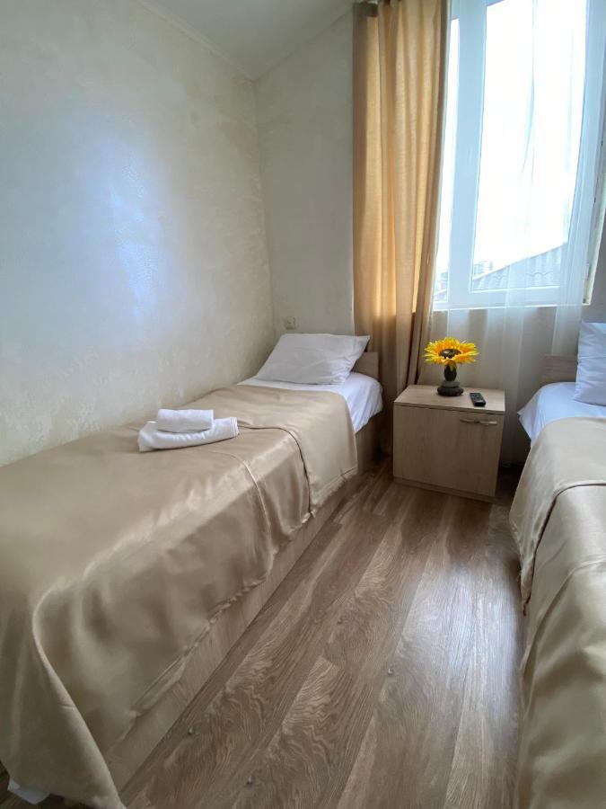 Holiday House Chkonia Hotel Batumi Exterior photo