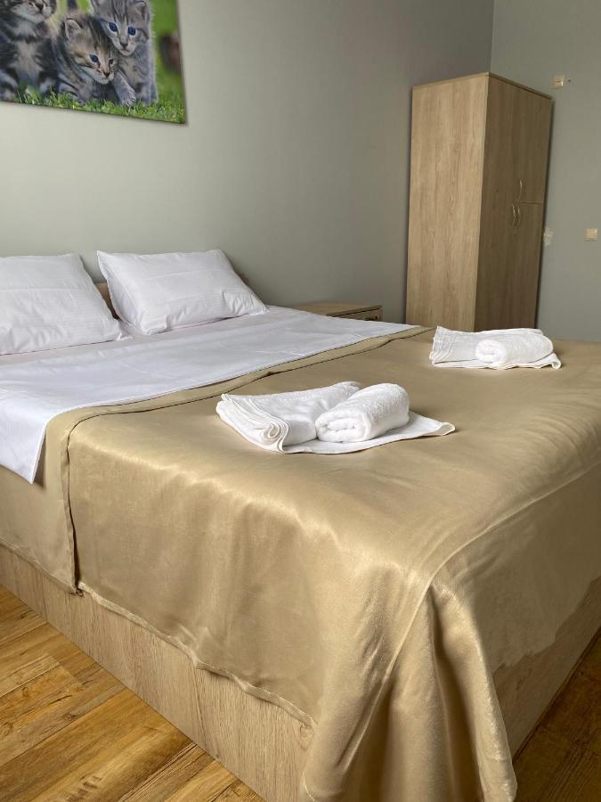 Holiday House Chkonia Hotel Batumi Exterior photo